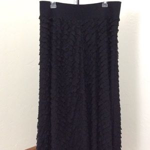 Peter Nygard Black Diagonal Ruffle Skirt | Size L